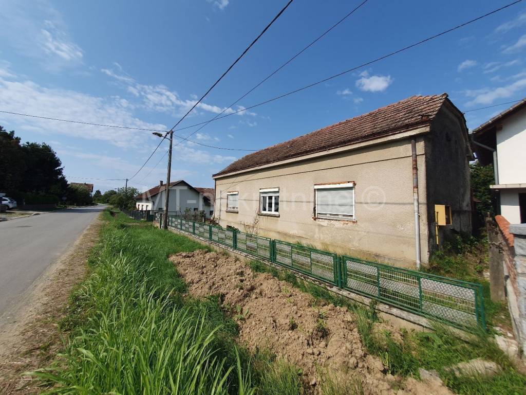 Kuća prizemnica, Prodaja, Kapela, Starčevljani