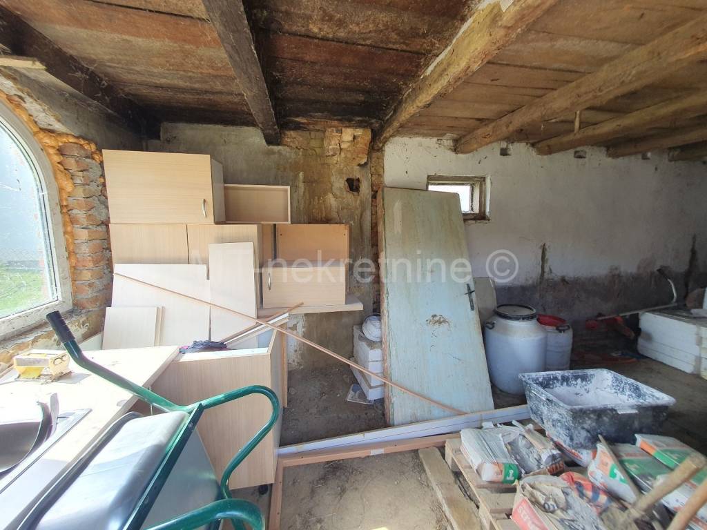 Kuća prizemnica, Prodaja, Kapela, Starčevljani