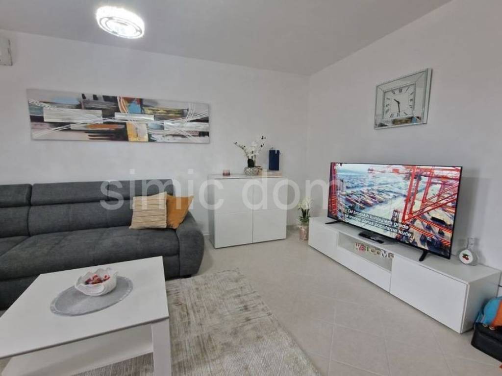 Apartman na moru, Prodaja, Okrug, Okrug Gornji