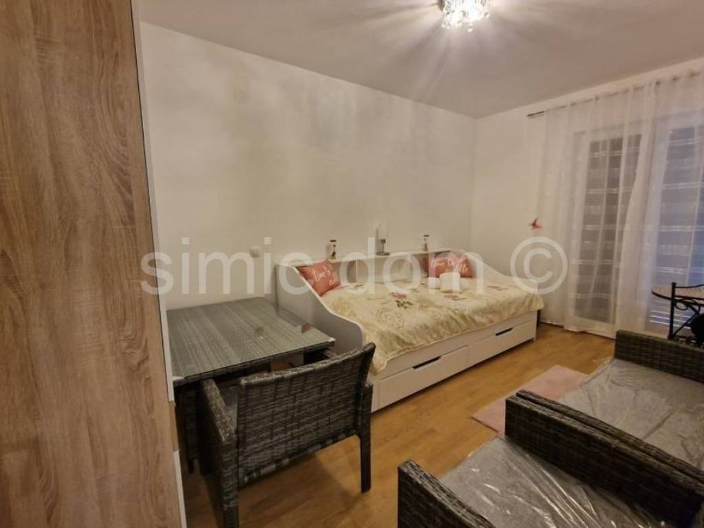 Apartman na moru, Prodaja, Okrug, Okrug Gornji