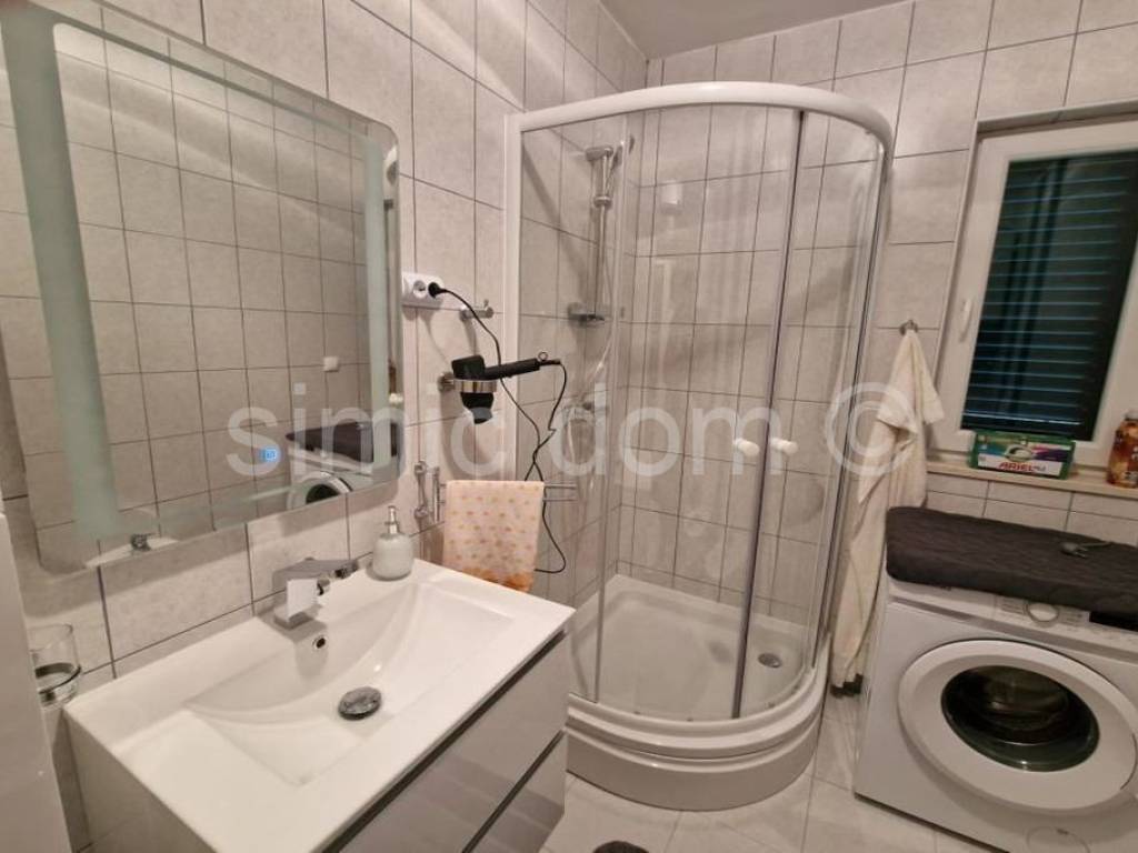 Apartman na moru, Prodaja, Okrug, Okrug Gornji