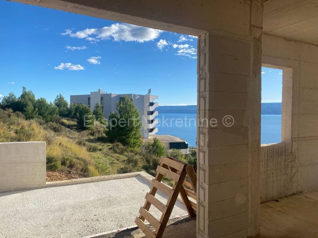 Samostojeća kuća, Prodaja, Dugi rat, Duće