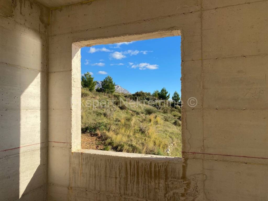 Samostojeća kuća, Prodaja, Dugi rat, Duće