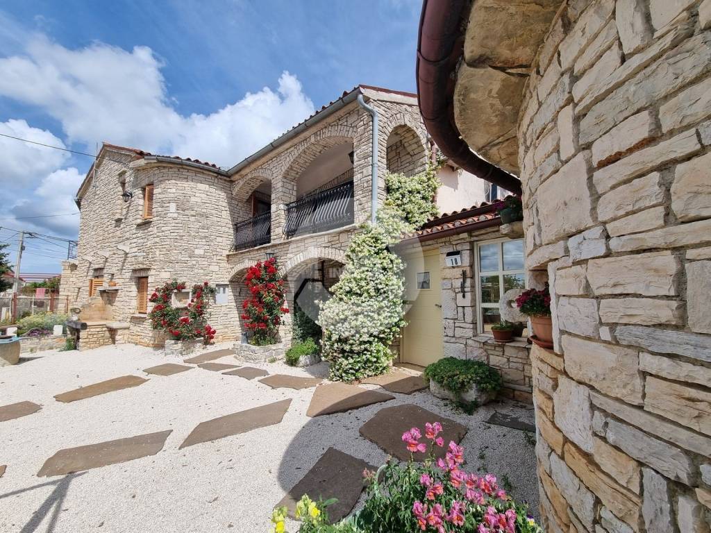 Kamena kuća, Prodaja, Kaštelir-Labinci, Kaštelir