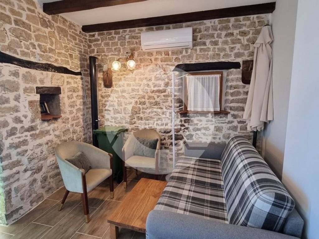 Kamena kuća, Prodaja, Motovun, Motovun