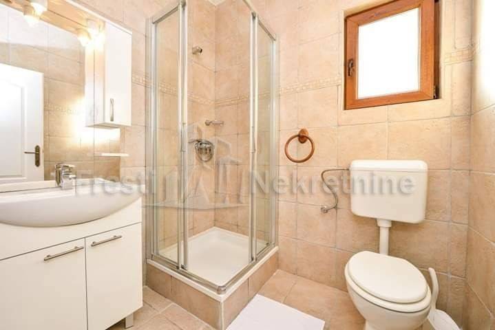 Apartmanska kuća, Prodaja, Vir, Vir