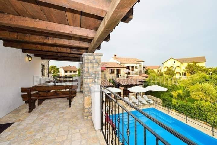 Apartmanska kuća, Prodaja, Vir, Vir
