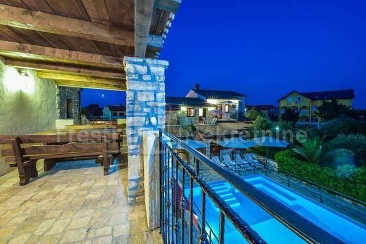 Apartmanska kuća, Prodaja, Vir, Vir