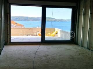 Apartman na moru, Prodaja, Trogir, Saldun