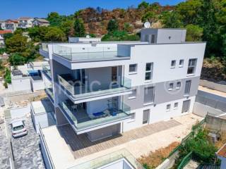 Apartman na moru, Prodaja, Okrug, Okrug Gornji