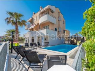 Apartmanska kuća, Prodaja, Privlaka, Privlaka