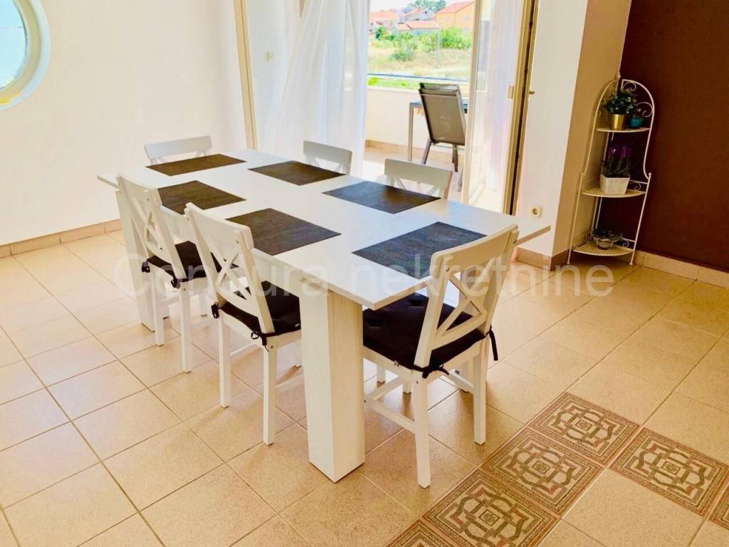 Apartmanska kuća, Prodaja, Privlaka, Privlaka