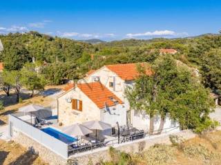 Dvojna kuća, Prodaja, Nerežišća, Dračevica