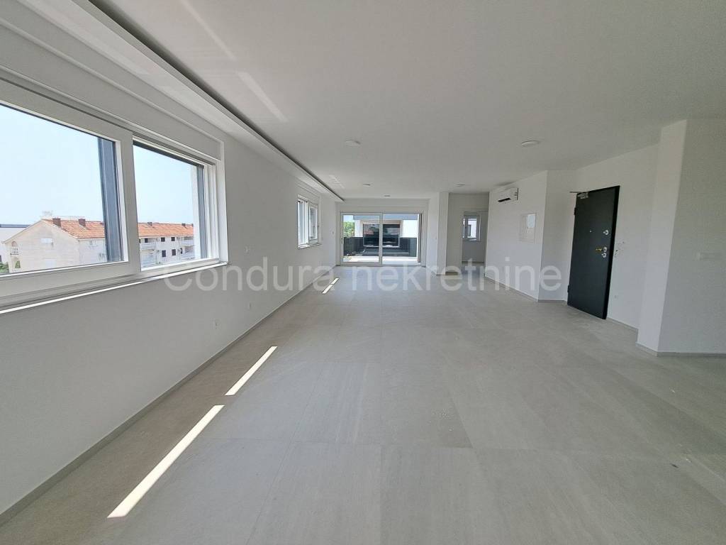 Apartman na moru, Prodaja, Privlaka, Privlaka