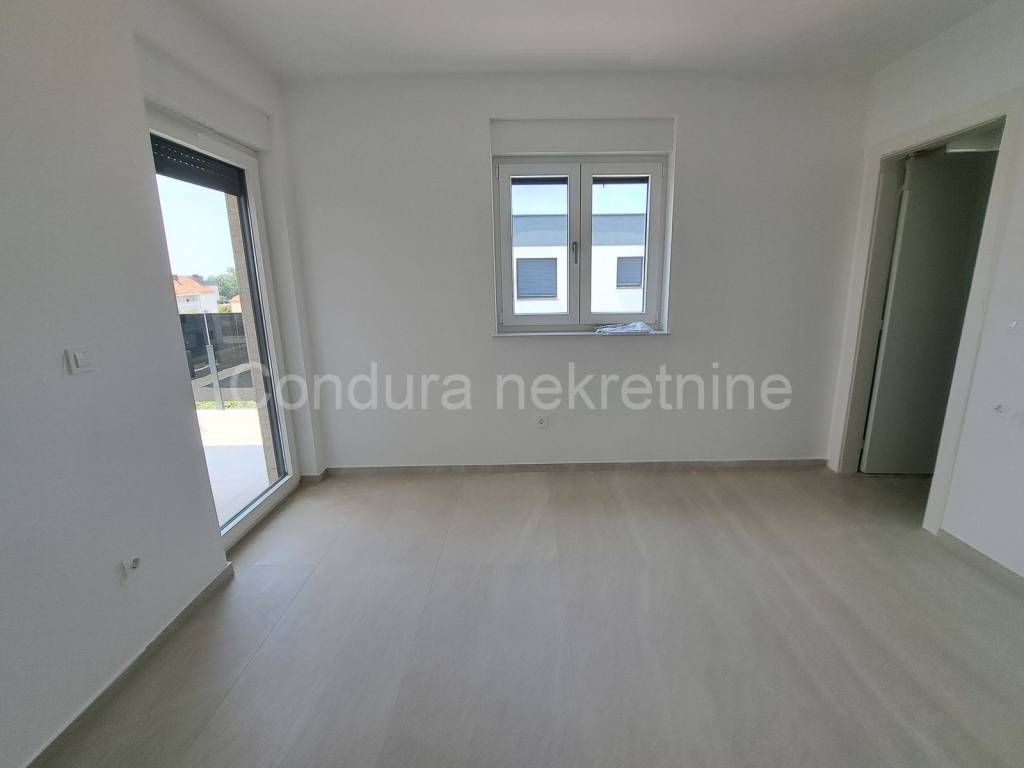 Apartman na moru, Prodaja, Privlaka, Privlaka