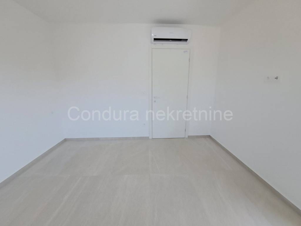 Apartman na moru, Prodaja, Privlaka, Privlaka