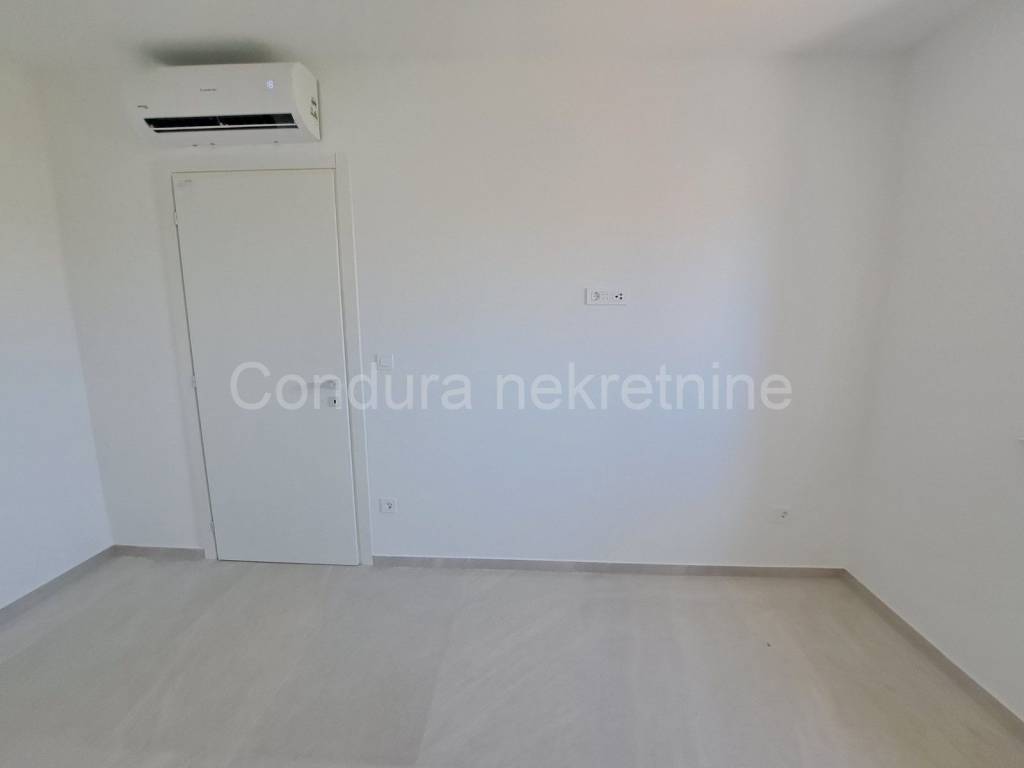 Apartman na moru, Prodaja, Privlaka, Privlaka