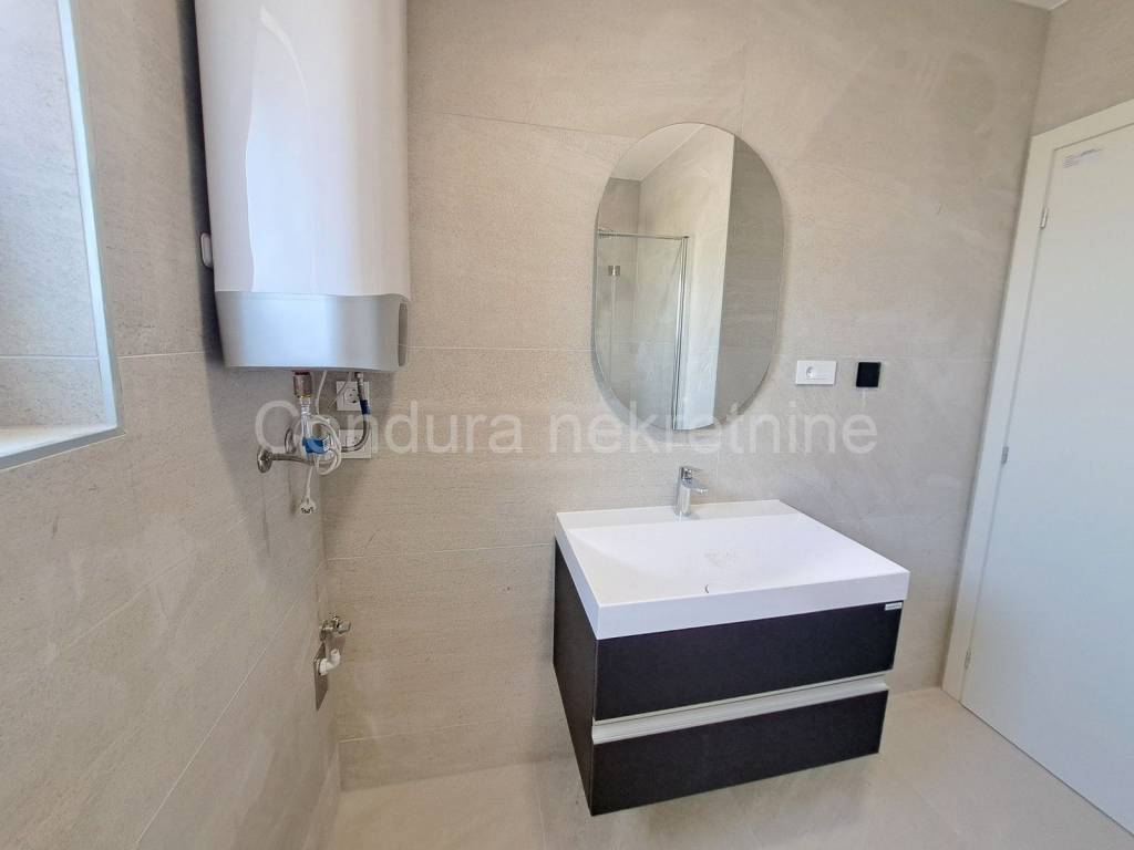 Apartman na moru, Prodaja, Privlaka, Privlaka