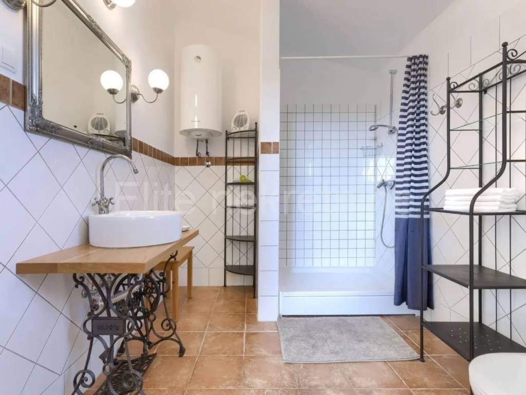 Kamena kuća, Prodaja, Svetvinčenat, Svetvinčenat