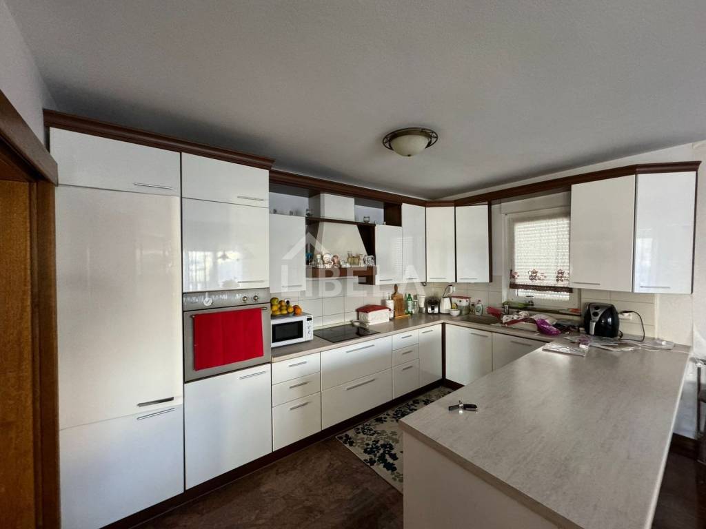 Apartmanska kuća, Prodaja, Vodice, Vodice