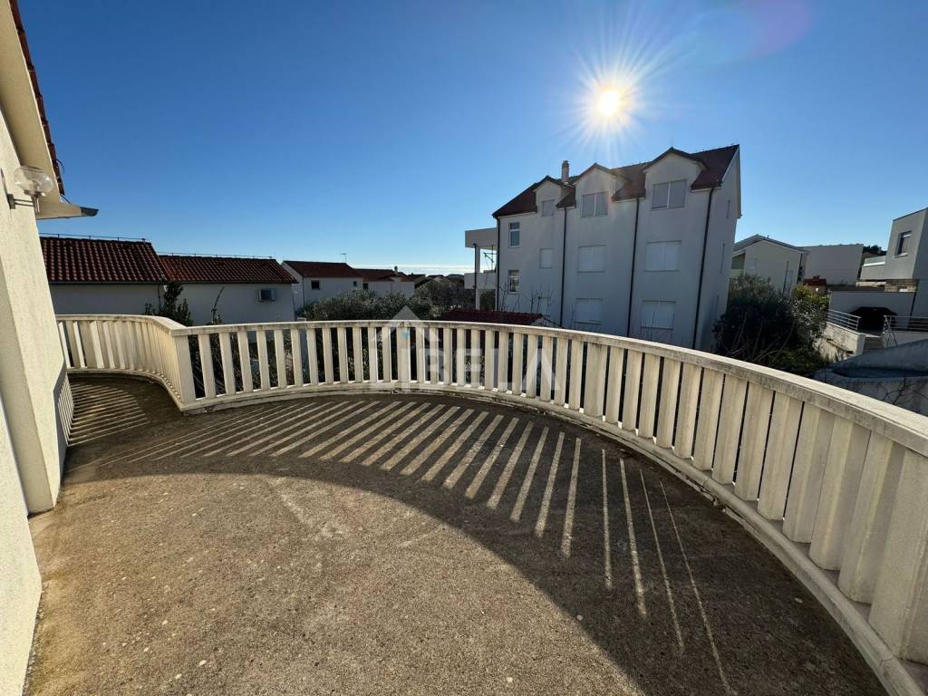 Apartmanska kuća, Prodaja, Vodice, Vodice