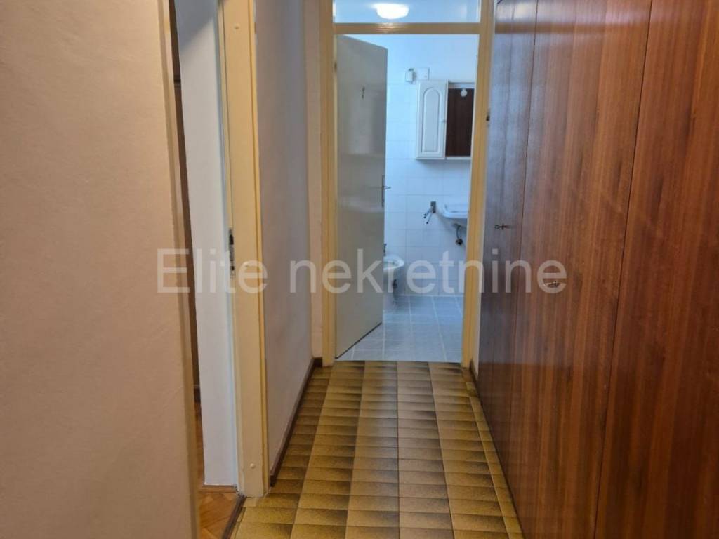 Stan u zgradi, Najam, Rijeka, Zapad