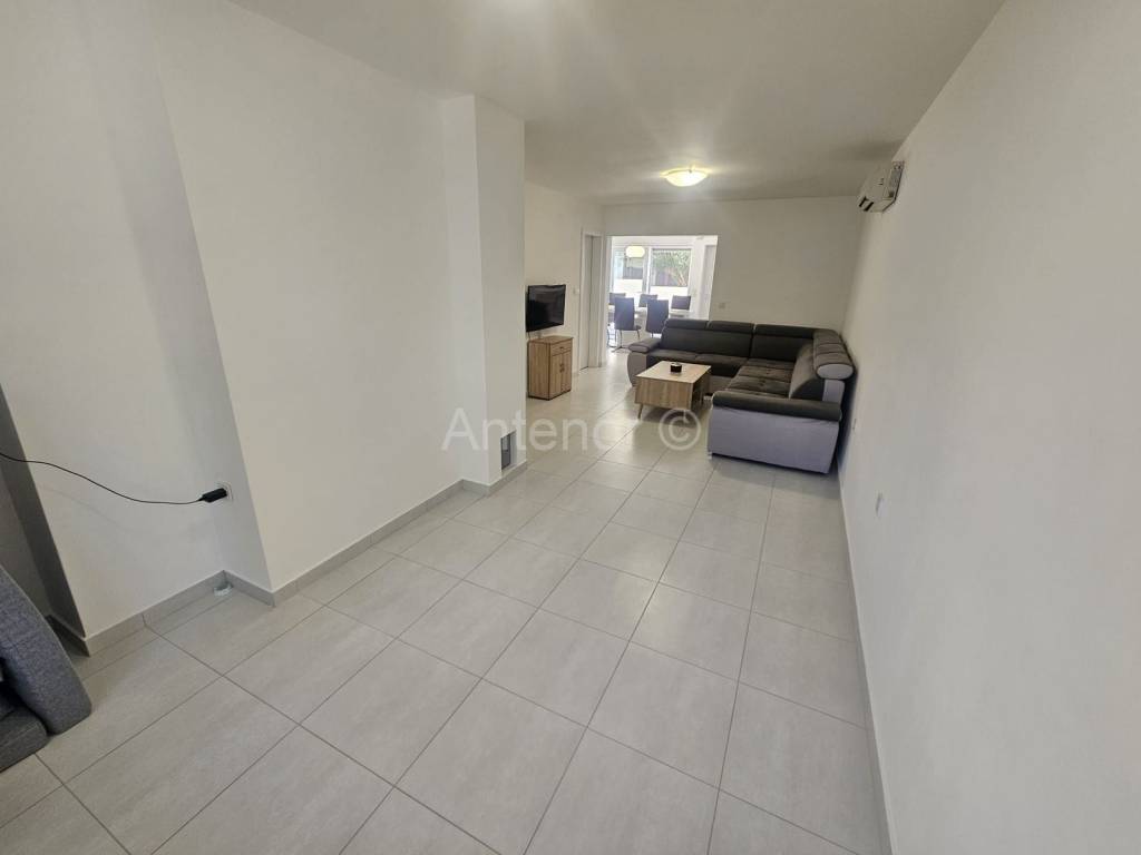 Apartman s okućnicom, Prodaja, Privlaka, Privlaka