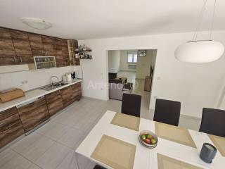 Apartman s okućnicom, Prodaja, Privlaka, Privlaka