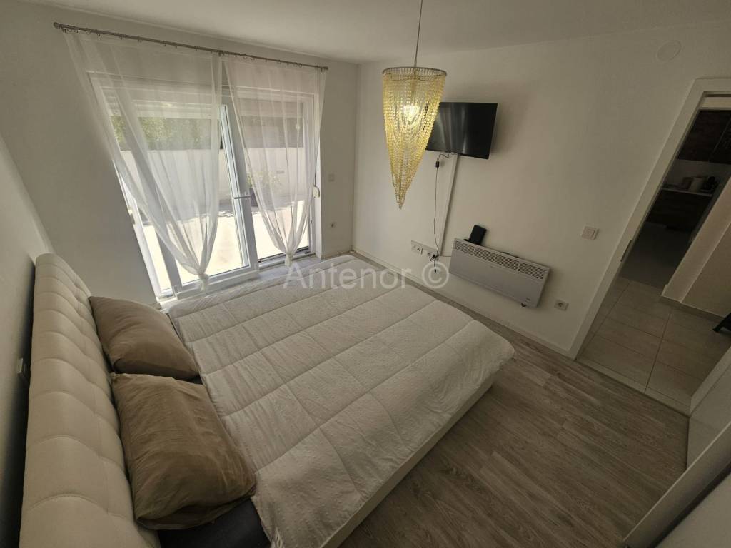 Apartman s okućnicom, Prodaja, Privlaka, Privlaka