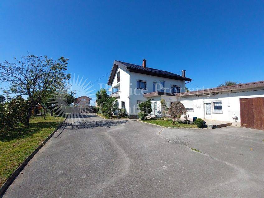 Obiteljska kuća, Prodaja, Karlovac - Okolica, Ladvenjak