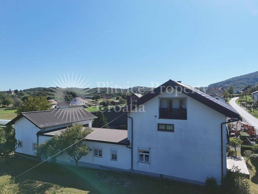 Obiteljska kuća, Prodaja, Karlovac - Okolica, Ladvenjak