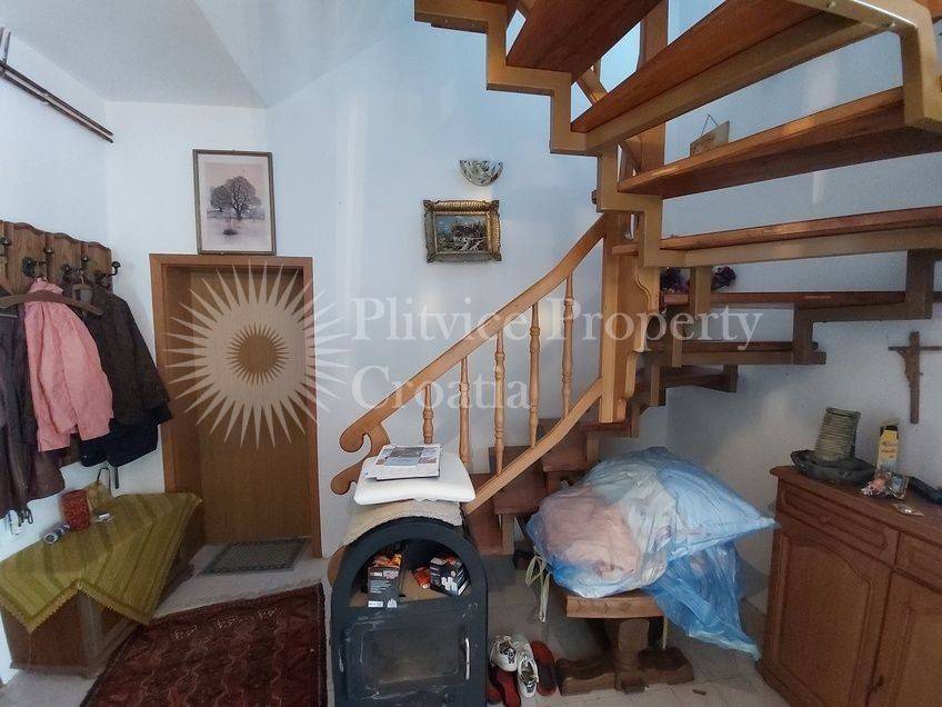 Obiteljska kuća, Prodaja, Karlovac - Okolica, Ladvenjak