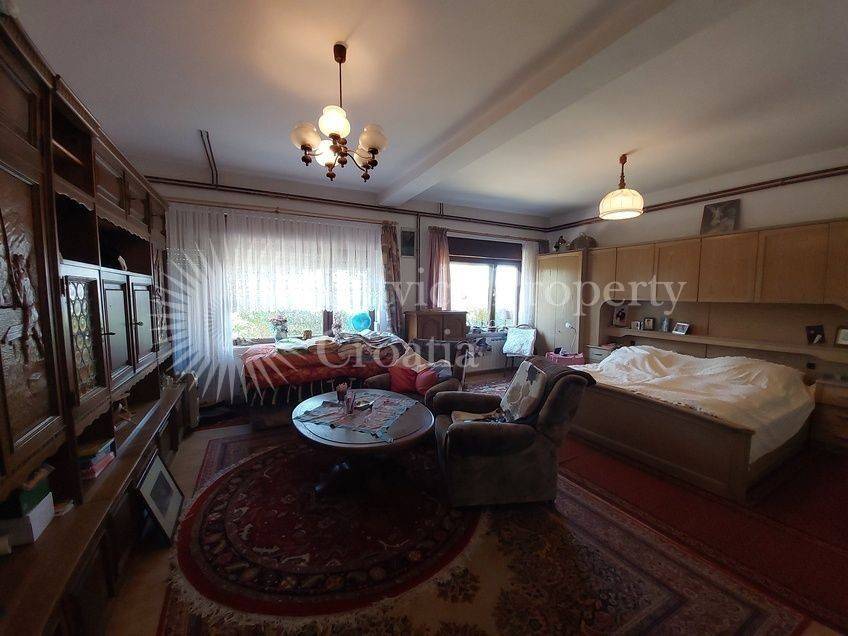 Obiteljska kuća, Prodaja, Karlovac - Okolica, Ladvenjak