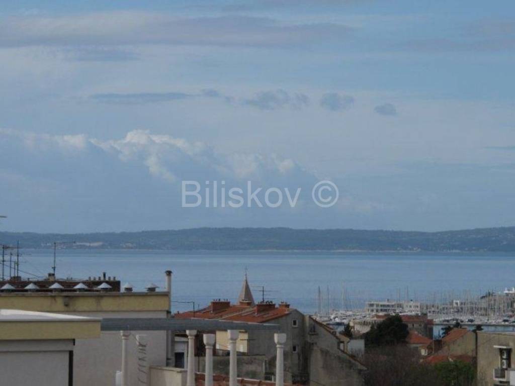 Stan u zgradi, Najam, Split, Split