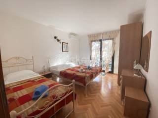 Apartmanska kuća, Prodaja, Supetar, Supetar
