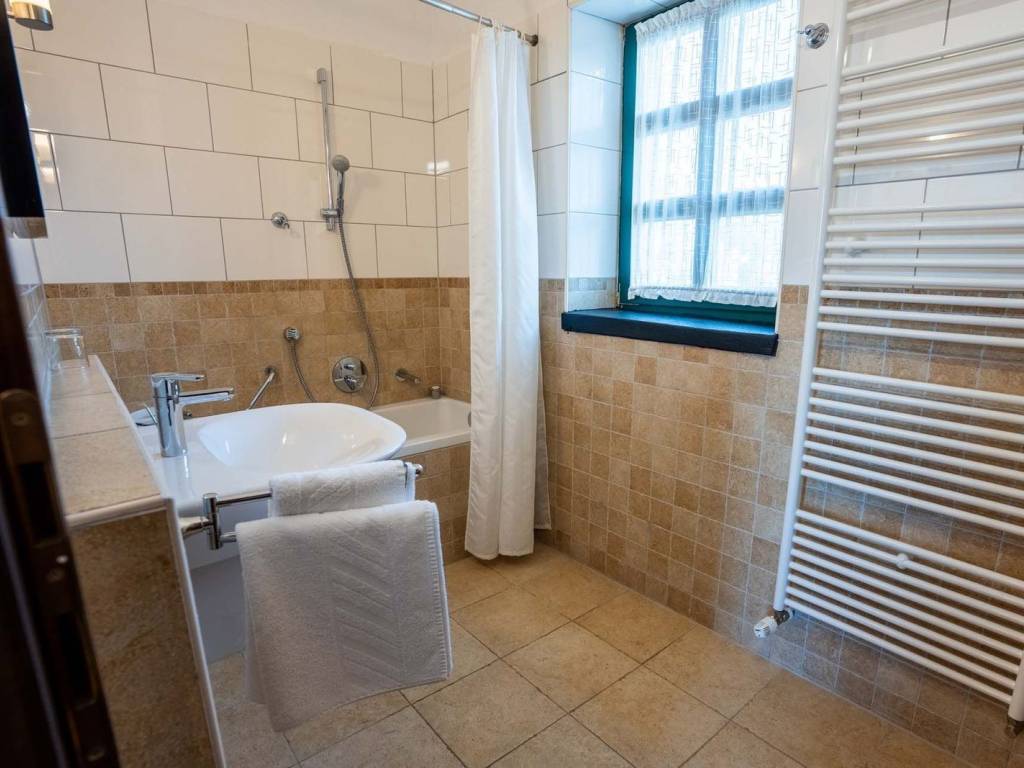 Kamena kuća, Prodaja, Sveti Lovreč, Heraki