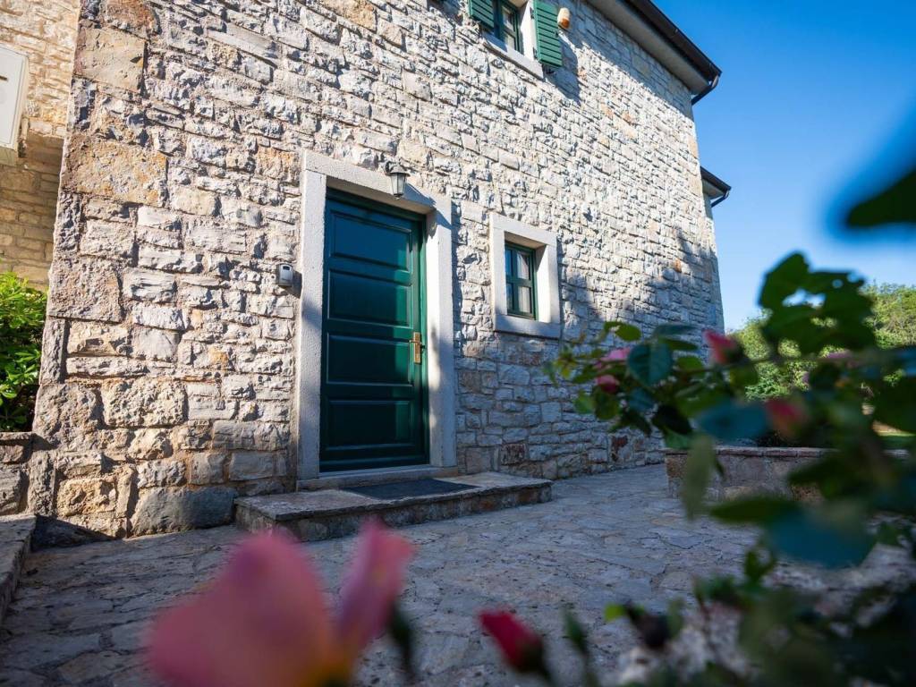 Kamena kuća, Prodaja, Sveti Lovreč, Heraki