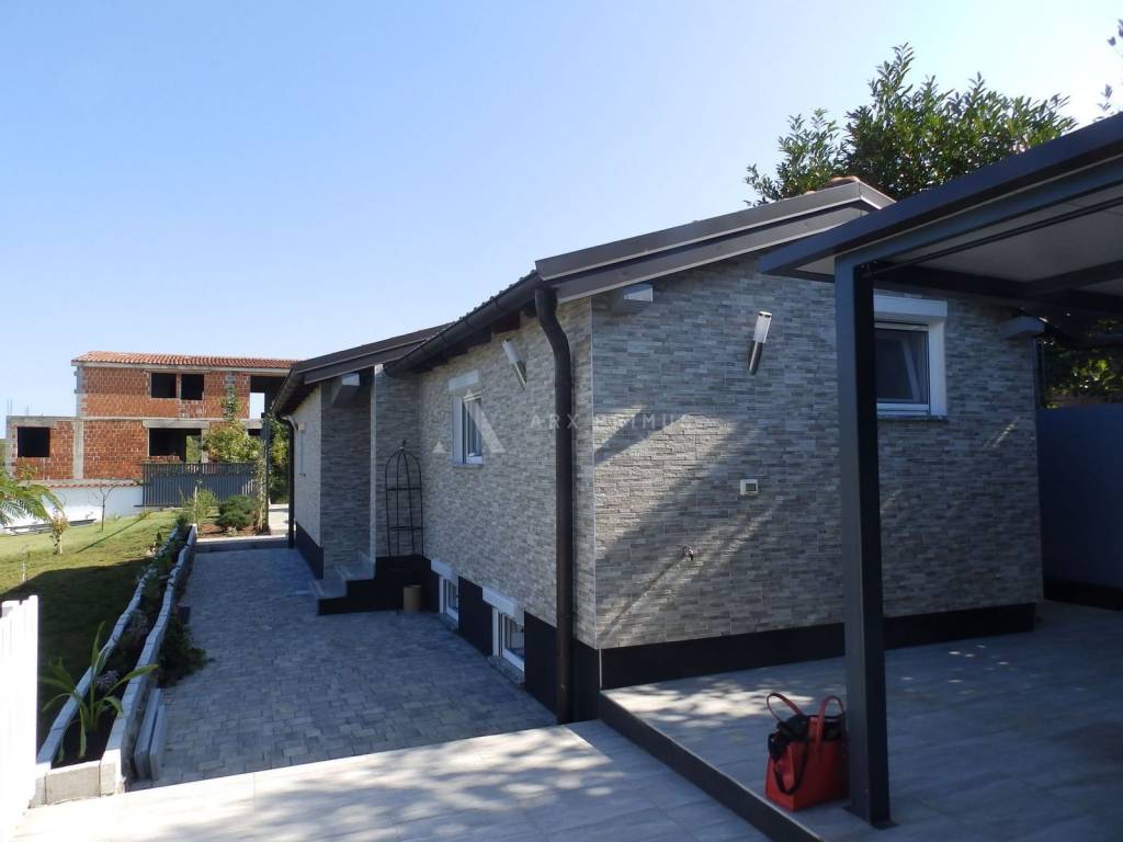 Samostojeća kuća, Prodaja, Buje, Kaštel