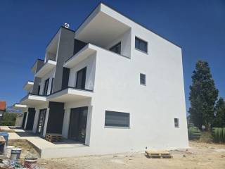 Apartman na moru, Prodaja, Vrsi, Zukve