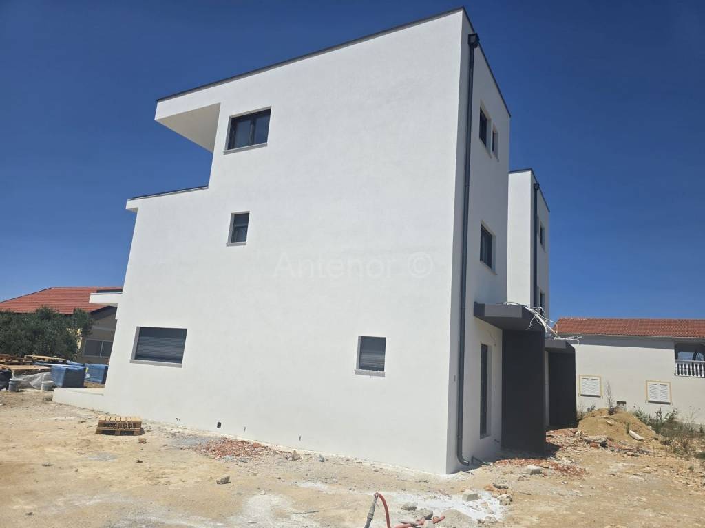 Apartman na moru, Prodaja, Vrsi, Zukve