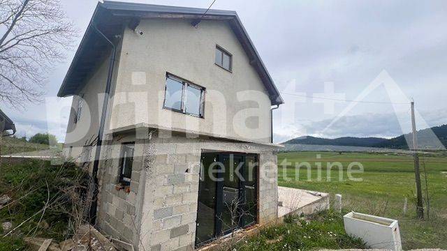 Kuća u izgradnji, Prodaja, Vrhovine, Vrhovine