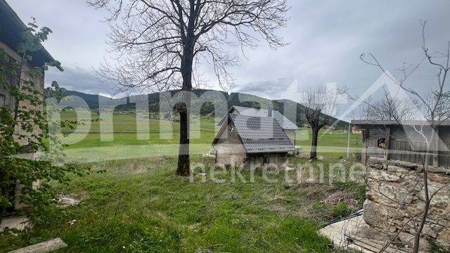 Kuća u izgradnji, Prodaja, Vrhovine, Vrhovine