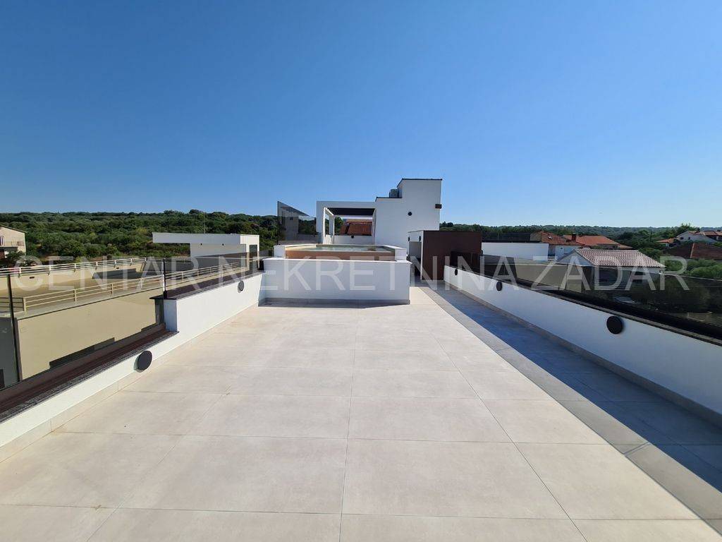 Stan u urbanoj vili, Prodaja, Zadar - Okolica, Kožino