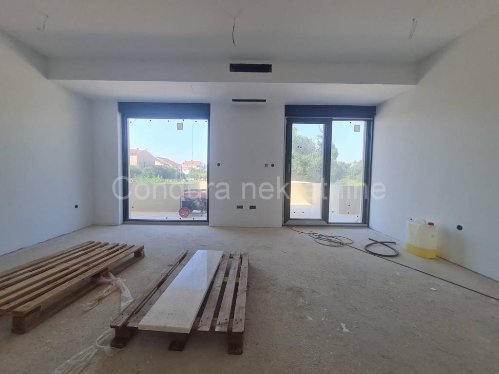 Apartman s okućnicom, Prodaja, Privlaka, Privlaka