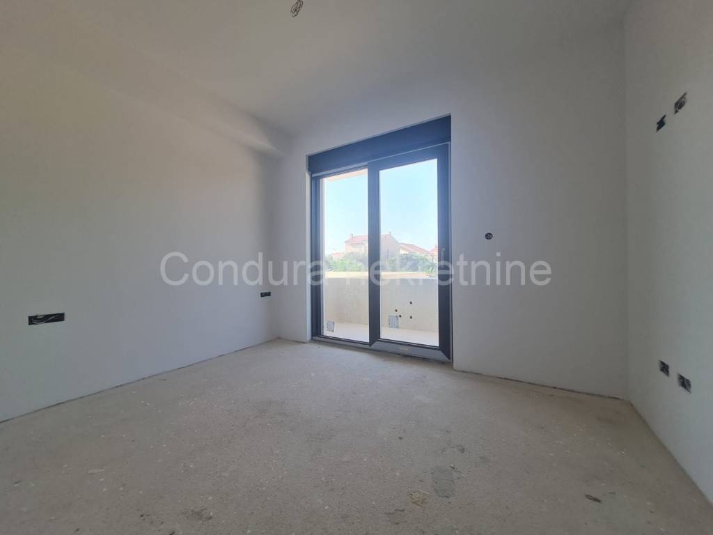 Apartman s okućnicom, Prodaja, Privlaka, Privlaka