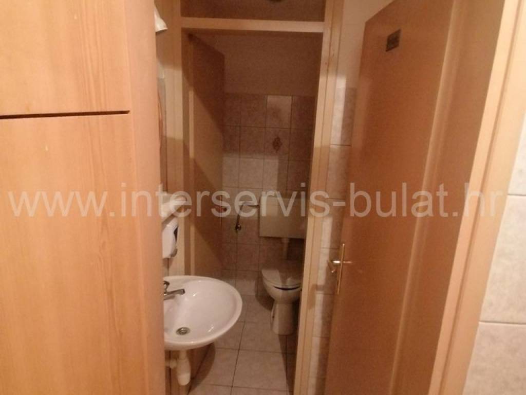 Višenamjenski prostor, Prodaja, Drniš, Drniš