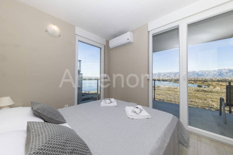 Apartman na moru, Prodaja, Povljana, Povljana