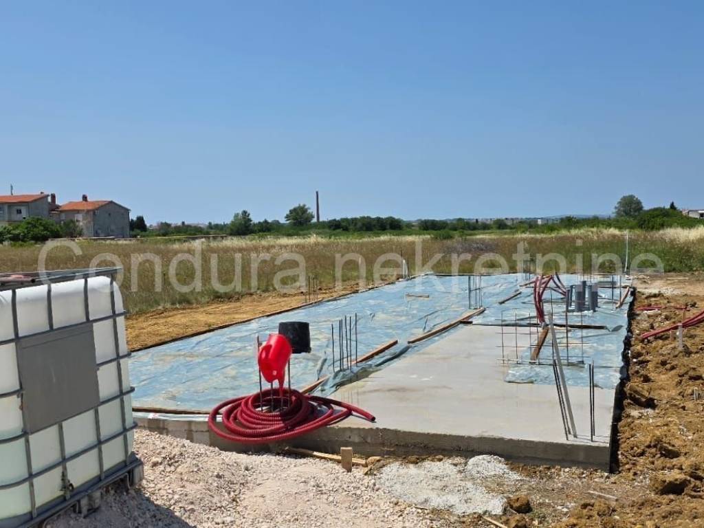 Apartman na moru, Prodaja, Nin, Grbe
