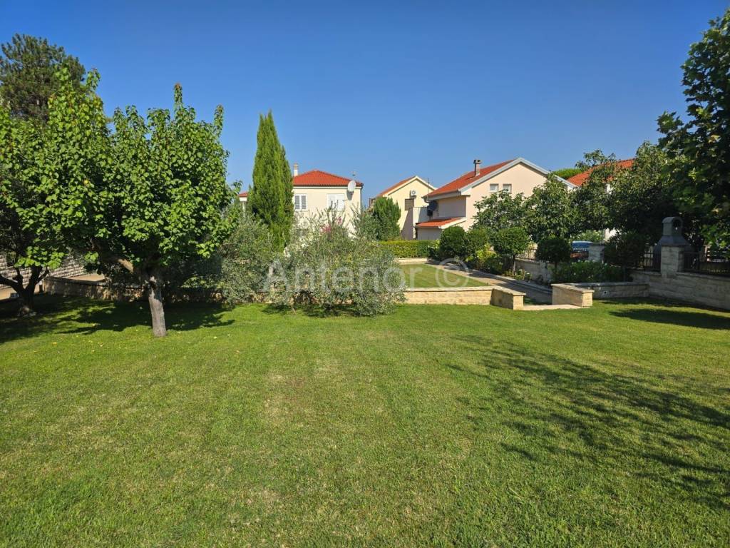 Kuća na moru, Prodaja, Vrsi, Zukve