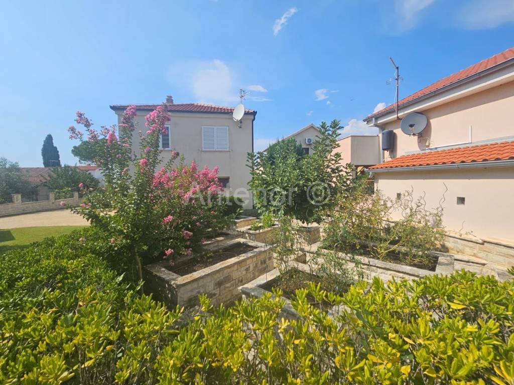 Kuća na moru, Prodaja, Vrsi, Zukve